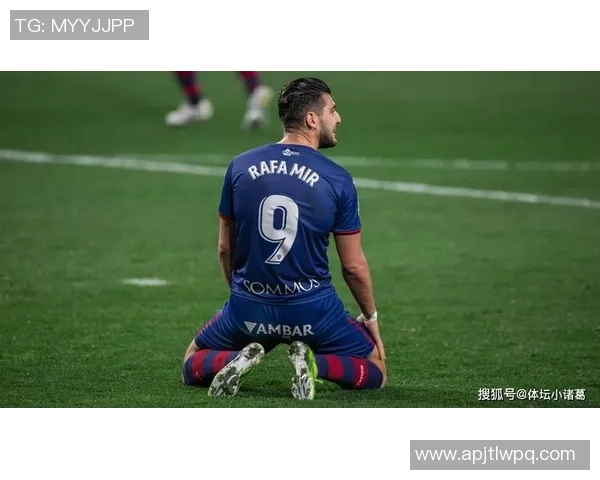 西甲大战国米大胜AC米兰帽子戏法引发全场狂欢战术解析